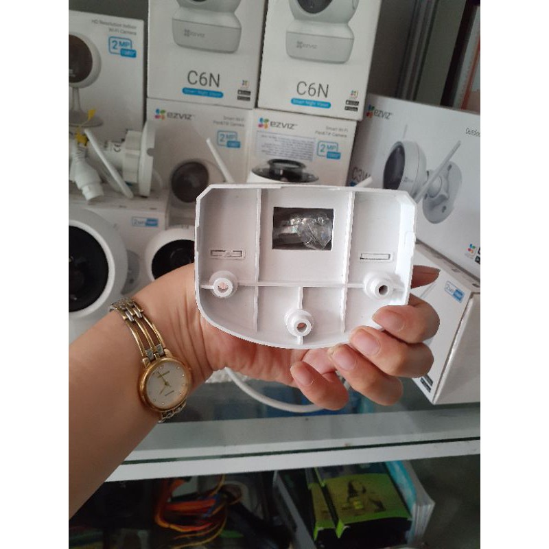 Giá Đỡ Camera- Chân đế ốp tường  cho camera .Đủ ốc