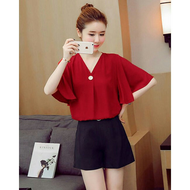 Áo kiểu tay loe cách điệu cổ