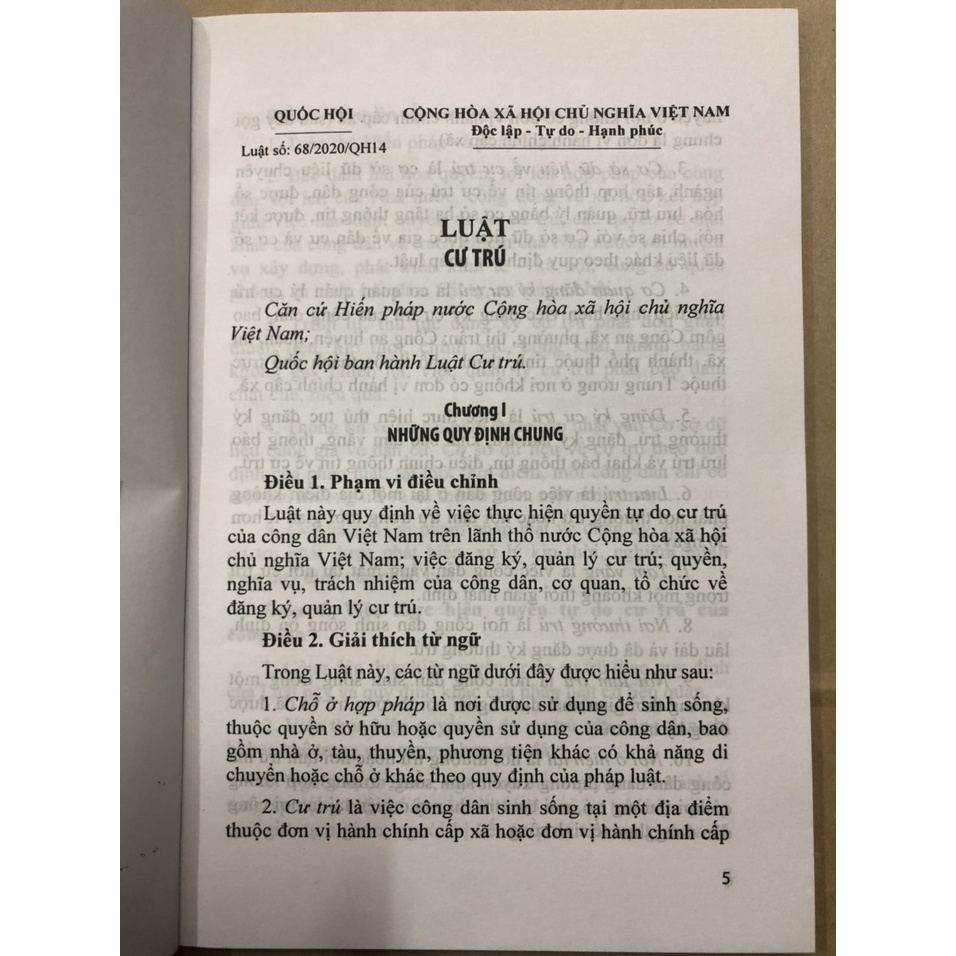 Sách Luật cư trú và các văn bản hướng dẫn thi hành