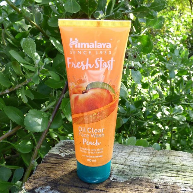 Sữa rửa mặt dưỡng ẩm và mát da Himalaya Fresh Start Oil Clear Face Wash Peach 100ml | BigBuy360 - bigbuy360.vn