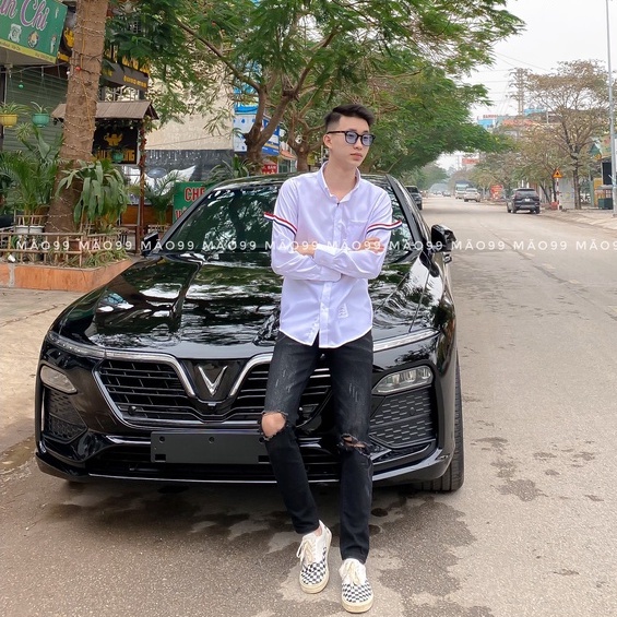 quần jean đen xước kiểu, phong cách dễ phối đồ hottrend