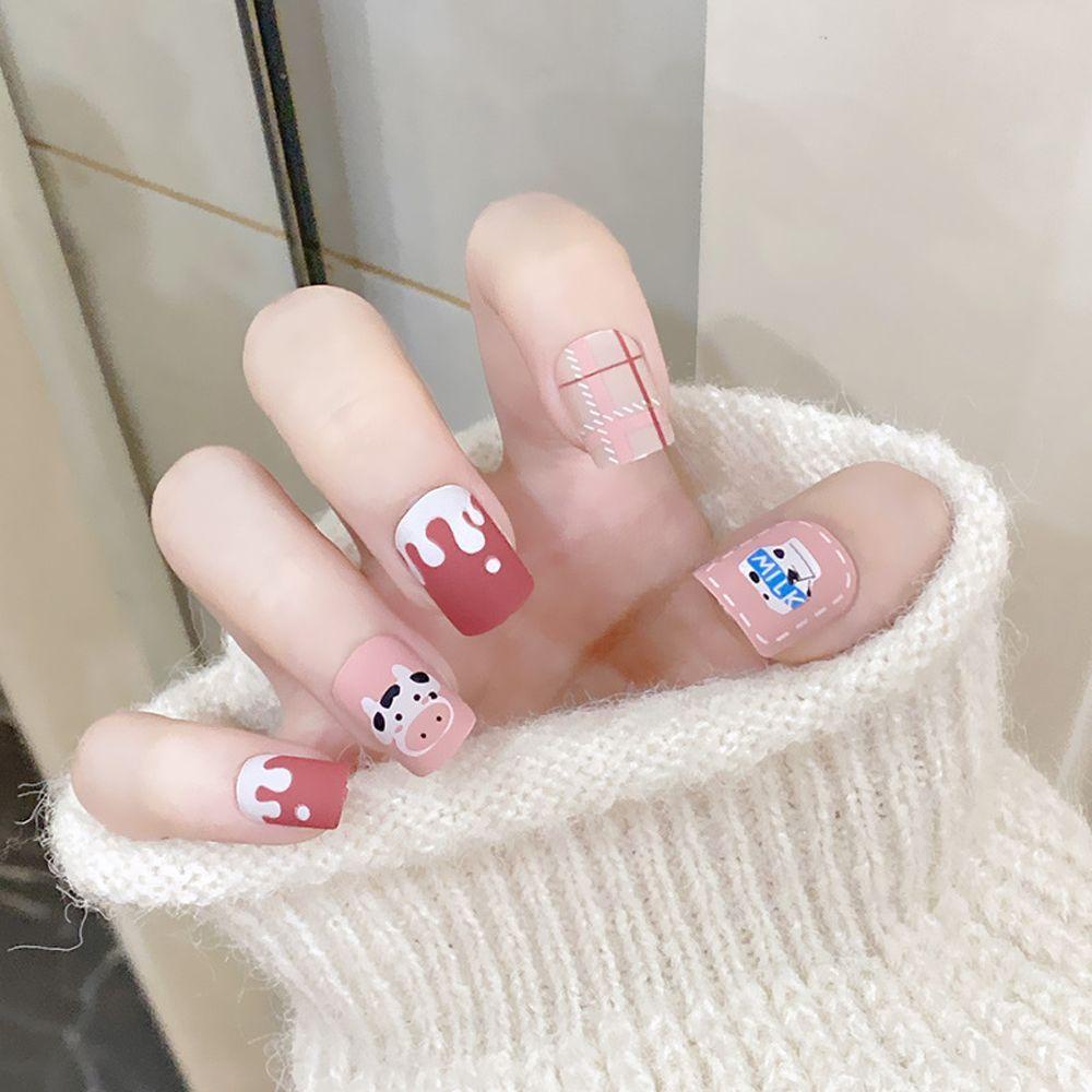 Bộ Móng Tay Giả Ngắn Họa Tiết Bò Sữa Hoạt Hình Dễ Thương