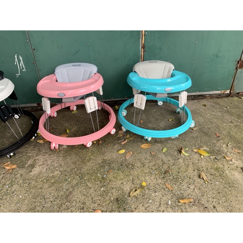 Xe tròn tập đi cho bé MOMMYKIDS MOMMYKIDS MINH CHAU Hỗ trợ tốt cho những bước đi của bé