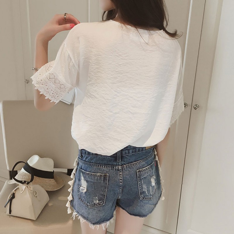 Áo voan đính ren đắp chéo nhã nhặn | BigBuy360 - bigbuy360.vn