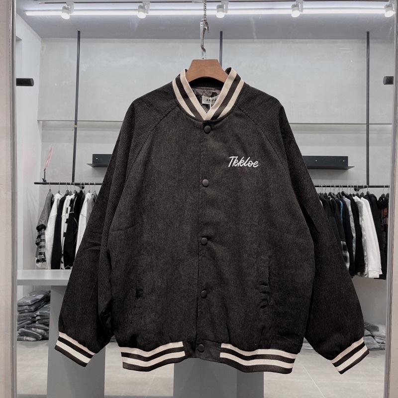 Áo khoác bomber chất liệu nhung tăm chữ thêu xịn sò