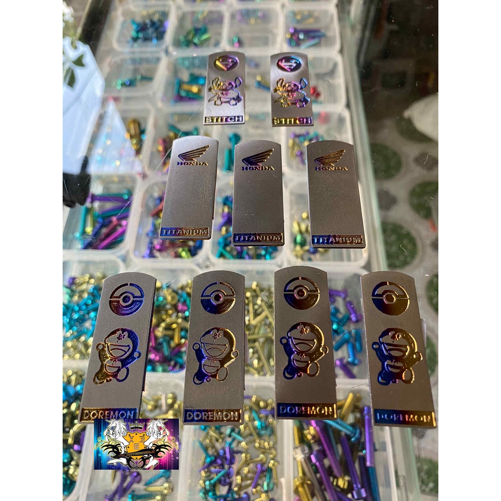 LOGO TITAN DÁN LƯNG SMARTKEY HÌNH HRC, DOREMON,STITCH
