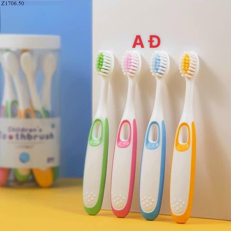 Hộp tròn 8 bàn chải đánh răng cho bé
