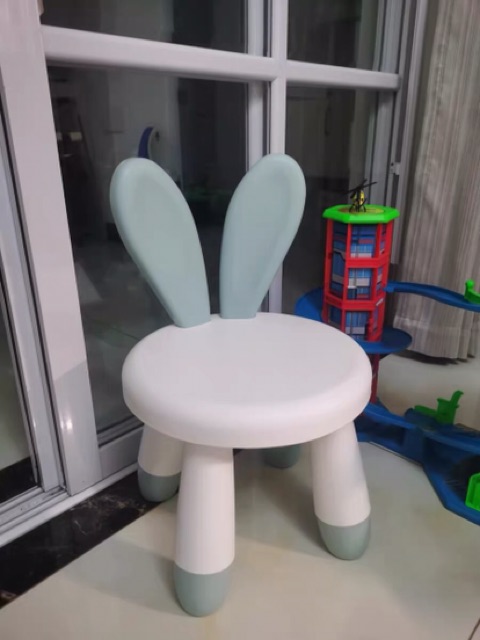 Ghế nhựa hình tai thỏ