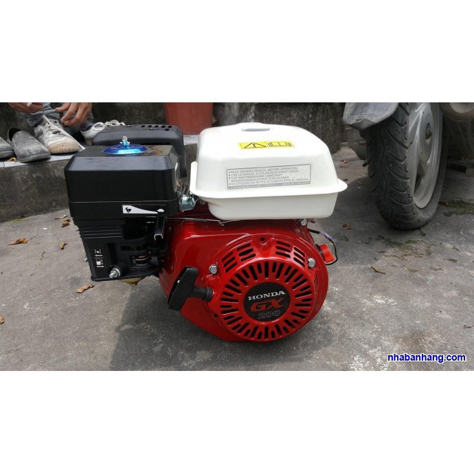 Máy bơm nước chạy xăng Honda GX200 5.5HP, kích thước 355x370x370mm, trọng lượng 16.5kg