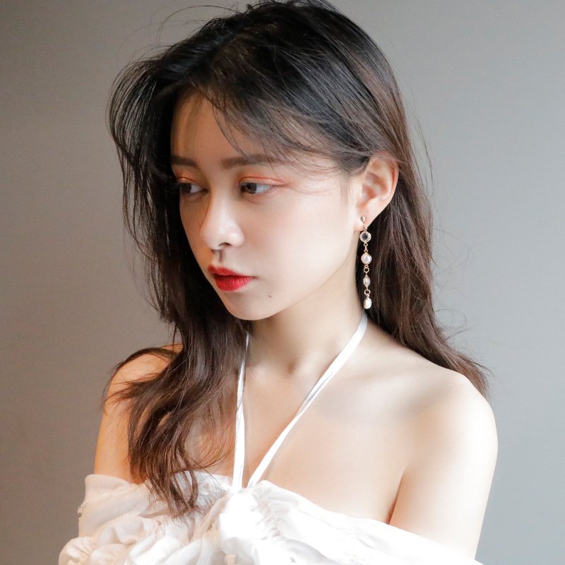 Khuyên tai dáng dài gắn ngọc trai giả trong suốt thời trang thanh lịch cho nữ