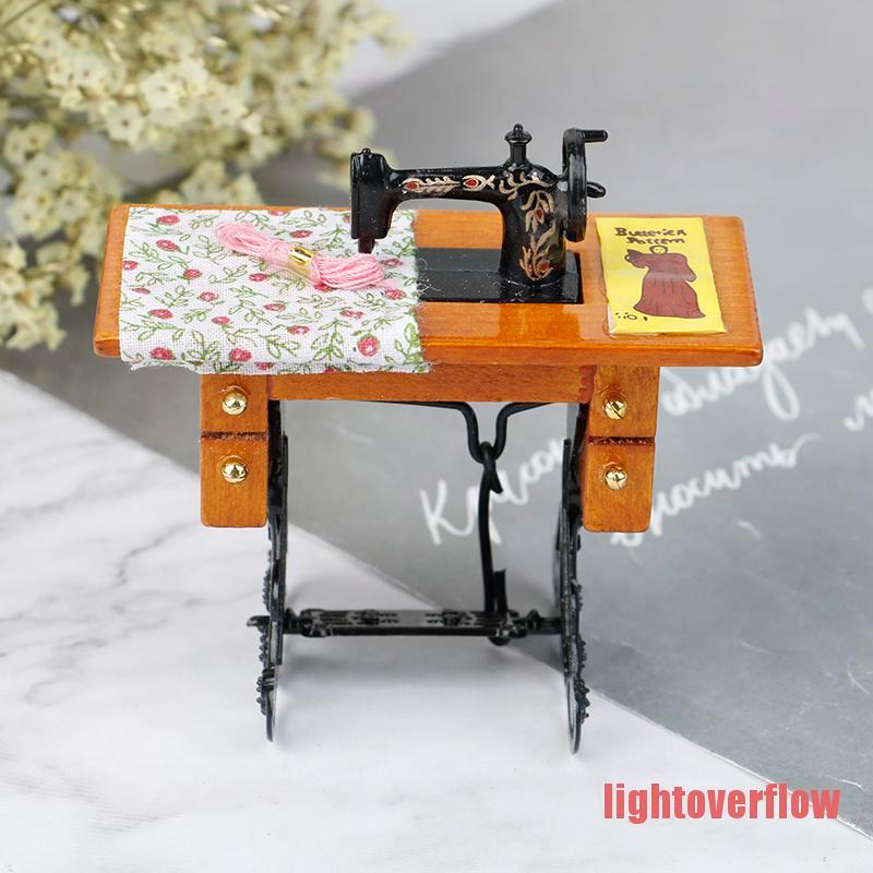 Máy may mini tỉ lệ 1: 12 trang trí nhà búp bê độc đáo