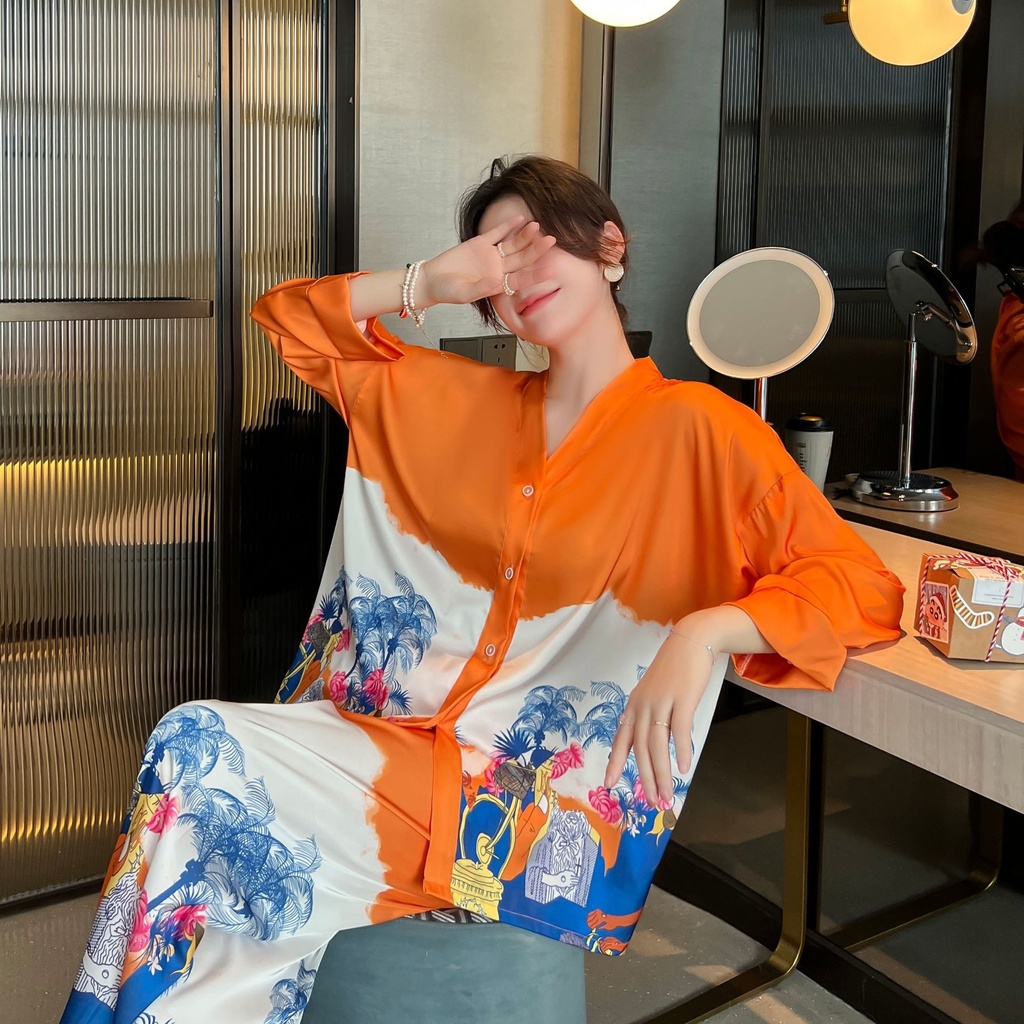 Bộ đồ ngủ tay dài vải lụa satin mát họa tiết thời trang cho nữ
