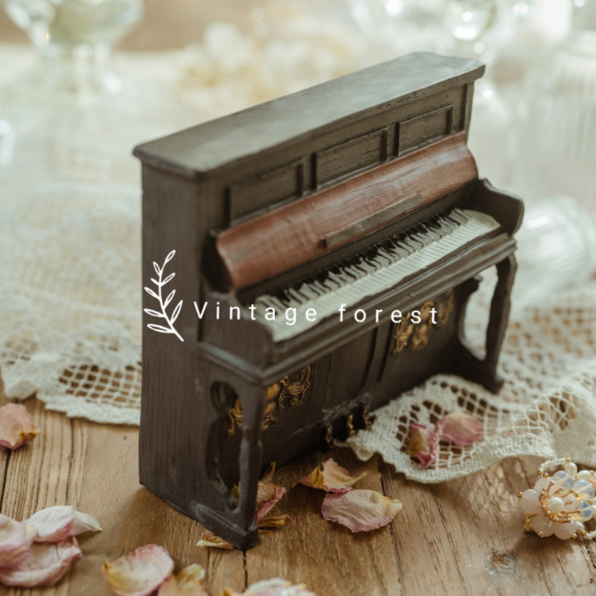 ZAKKA cửa hàng tạp hóa nhựa làm cũ bẩn Retro Mini đàn piano nhỏ bắn đạo cụ Trang chủ thủ công đồ trang trí