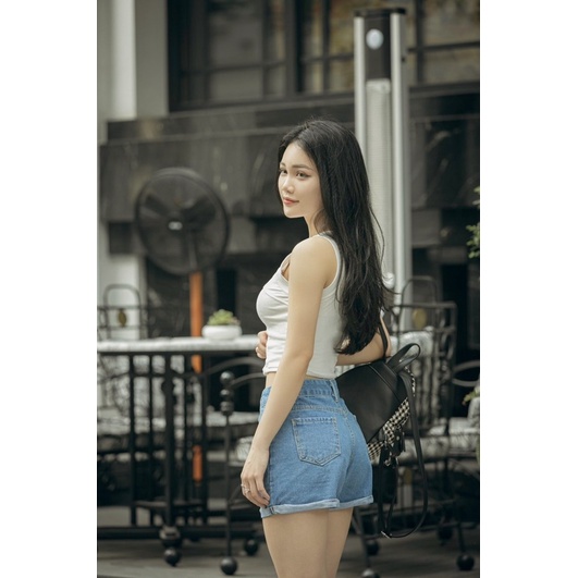 Áo kiểu croptop nữ cổ tròn sát nách ba lỗ có đường may ngực tôn dáng co dãn thoải mái YUNA A018