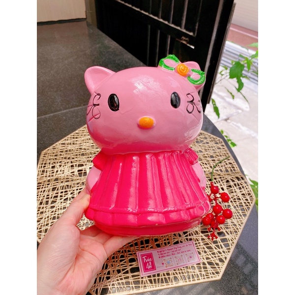 (23x16x18cm) Heo đất Kitty mặc đầm, sơn bóng và vẽ tay sắc nét. Hàng có sẵn ship hỏa tốc HCM