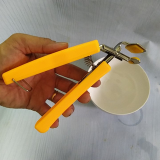 Dụng cụ gắp thức ăn nóng mầu vàng