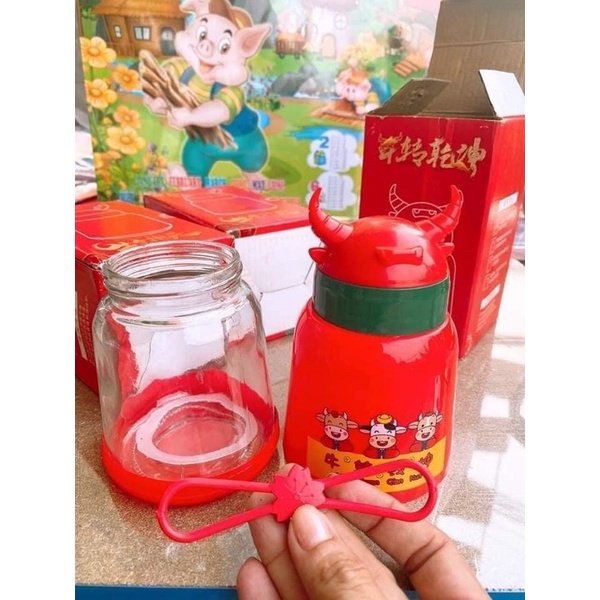 Bình nướcGIADUNGTONGKHO1Bình thủy tinh đựng nước, Lọ silicon cách nhiệt hình con trâu cute phong cách Hàn Quốc