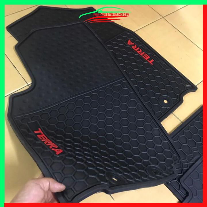 Thảm lót sàn cao su cho xe Nissan Terra 7 Chỗ 2021-2022 hàng chuẩn theo xe chịu lực tốt