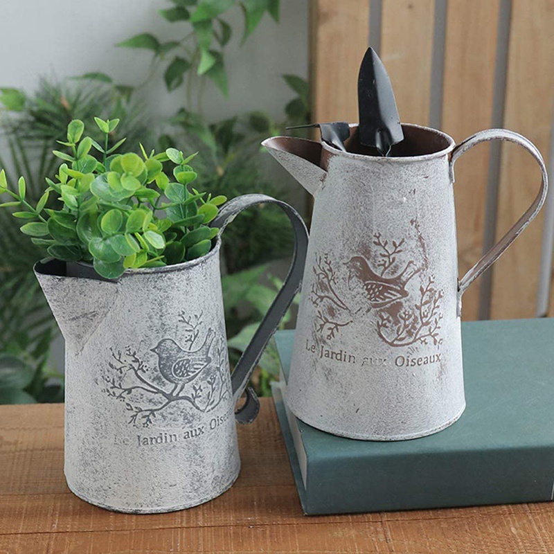 Bình tưới cây hoa bằng sắt 15cm