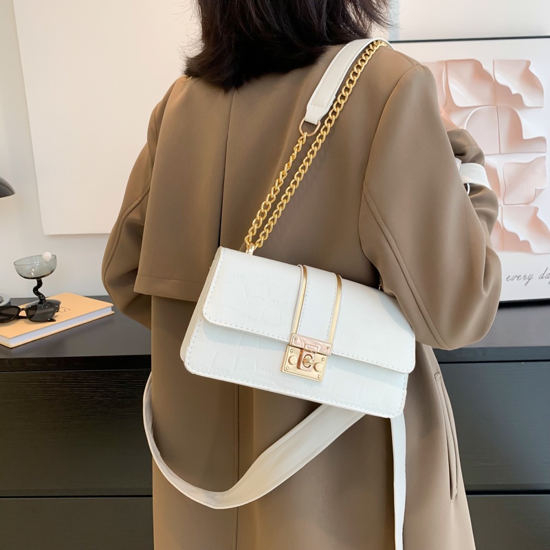 Khóa Kim Loại Màu Đen Chuyên Dụng Cho Túi Đeo Chéo