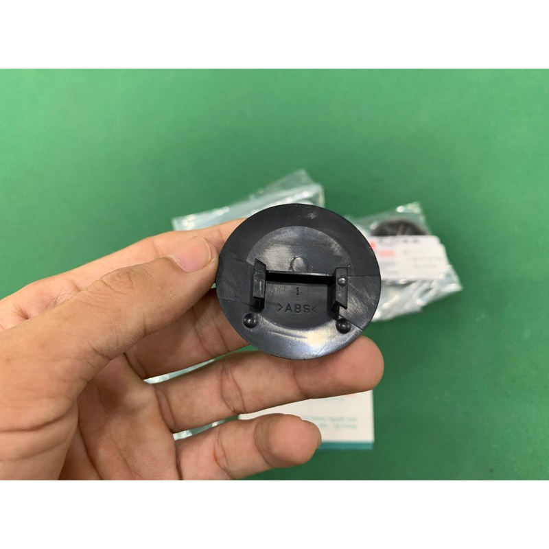 Tem lo go nạ NoVo 4 Xi  2 chân gài zin -