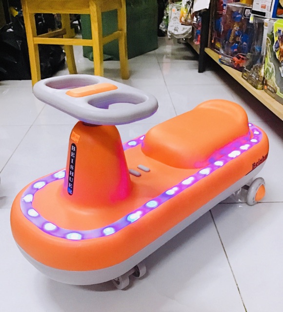 Xe lắc nhạc đèn