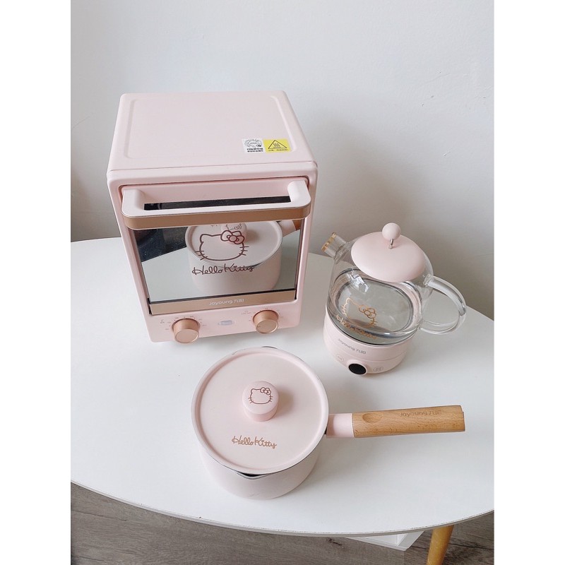 Nồi Chống Dính Màu Hồng Hello Kitty JoYoung Line Friends TLL1622DKX [CMART GIA DỤNG TIỆN ÍCH]