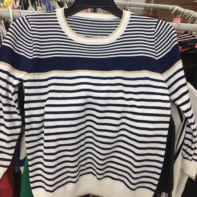 Sale - Áo len phom croptop tay dài cực xinh giá rẻ