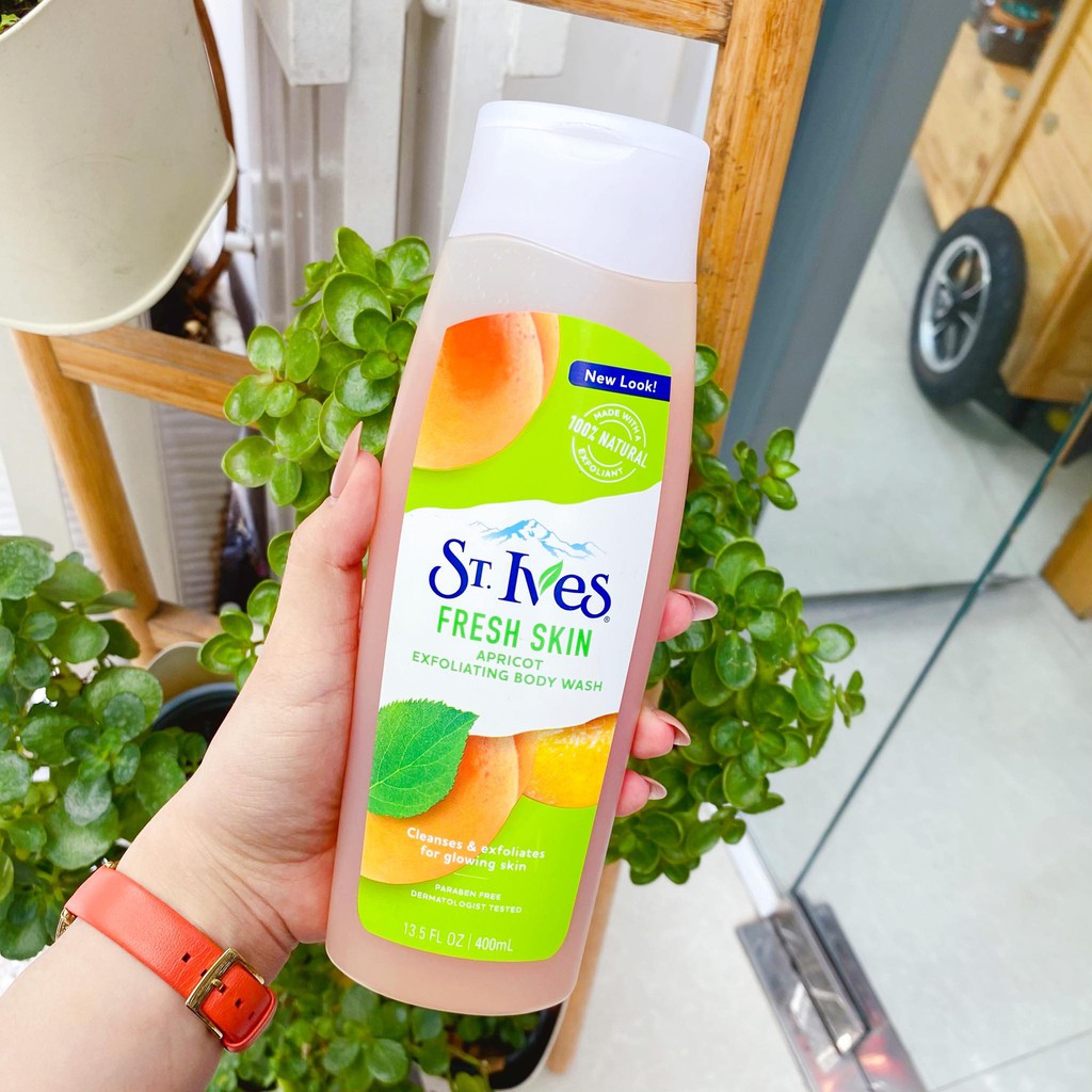 Sữa tắm tẩy tế bào chết St.Ives Fresh Skin Apricot Exfoliating Body Wash (400mL)