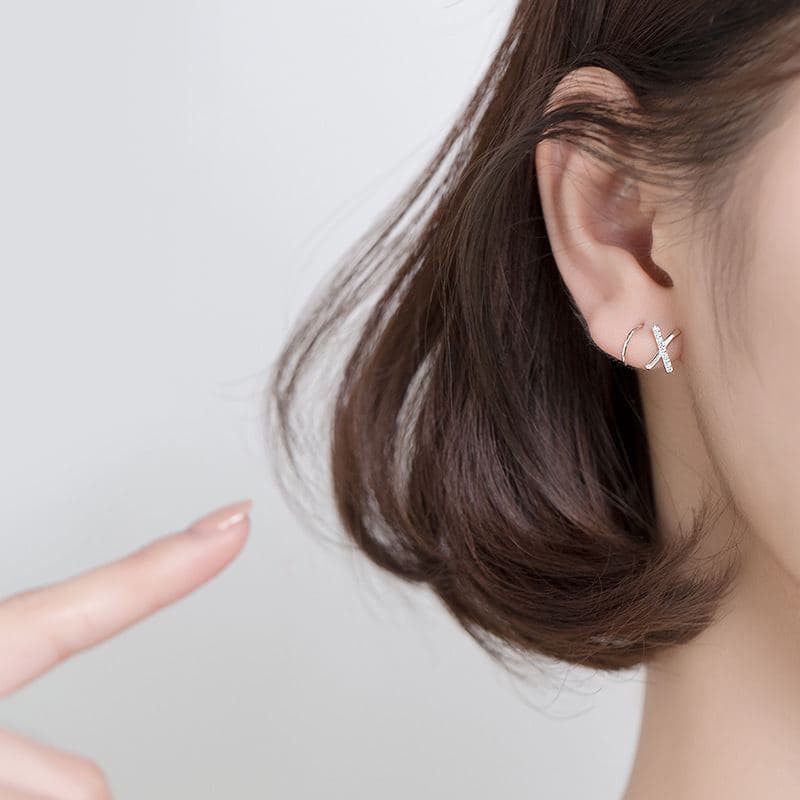 Khuyên tai bạc 925 hình X xoắn mới lạ bắt mắt Dế Bạc - K5837