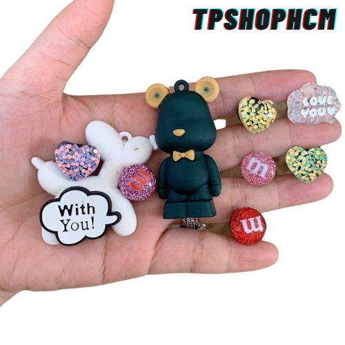 Bộ Ticker gắn dép sục , cross 12 chi tiết toystory ,bearbrick, siêu xinh chất lượng