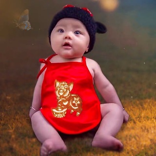 Yếm đào in thêu hoạ tiết