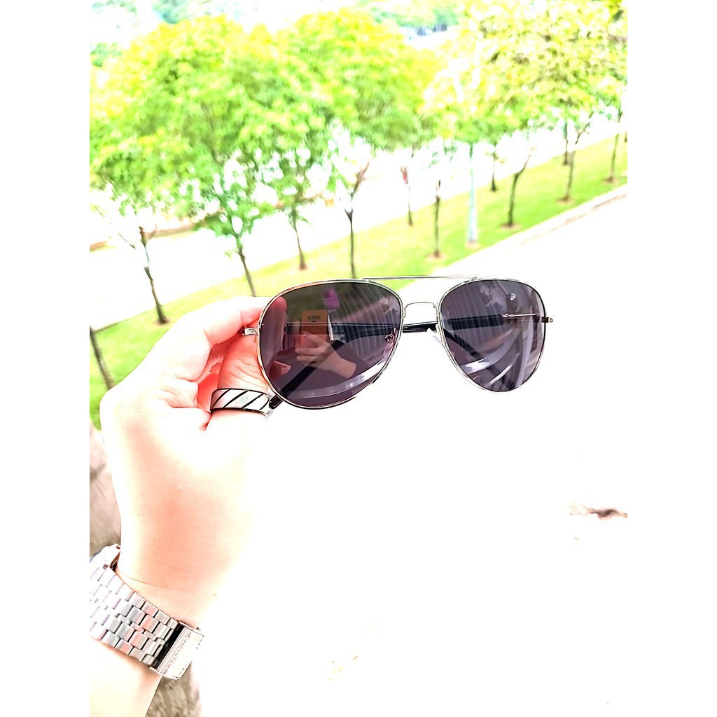 Kính mát thời trang nam D24 phân cực chống chói chối tia UV chống bụi hiệu quả phù hợp mang đi làm đi du lịch | BigBuy360 - bigbuy360.vn