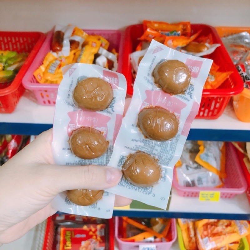 [ Sẵn ] Trứng cút muối sì dầu thơm ngon 1 vỉ 3 quả bóc sẵn