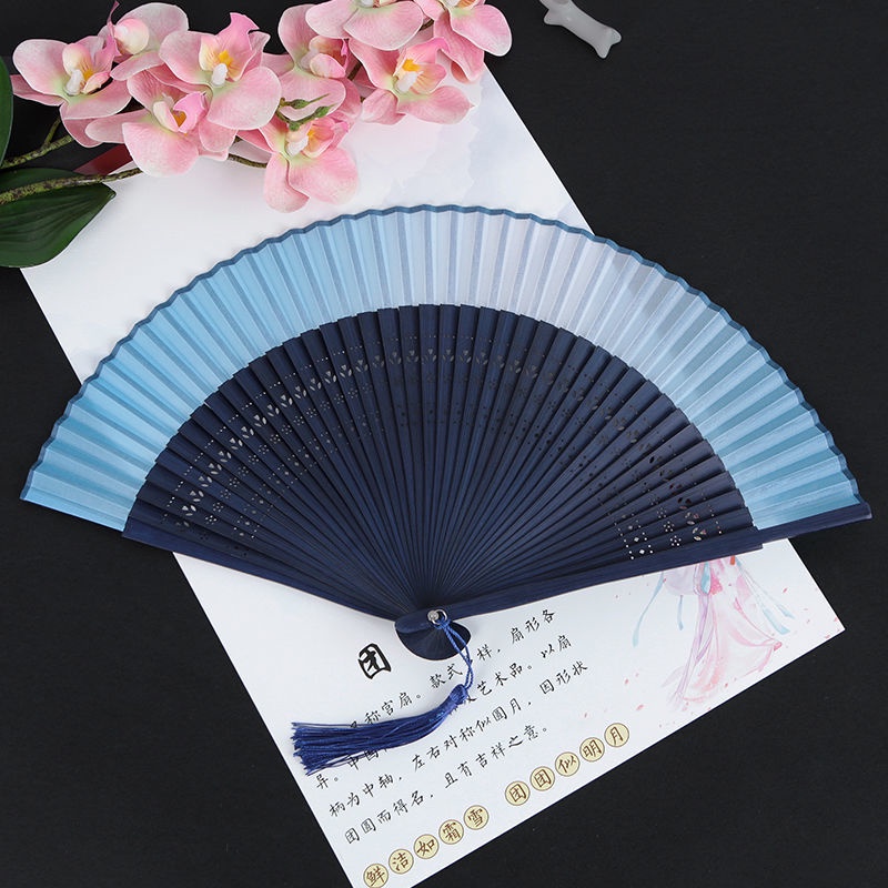Quạt Xếp Cầm Tay Phong Cách Trung Hoa Cổ Điển