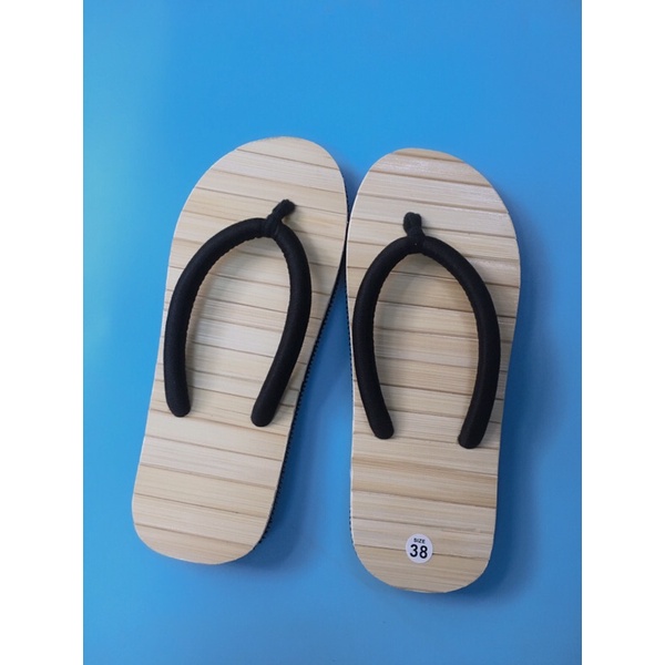 Dép cói đi biển siêu nhẹ xinh.