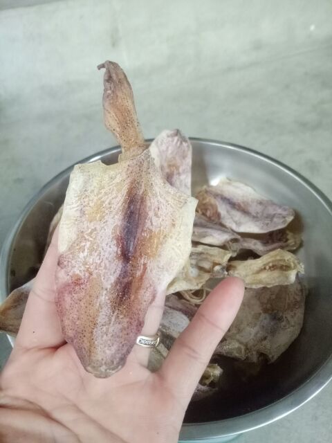 1 Con Mực Khô Câu mini 2-3 ngón tay biển Nghệ An - [XẢ LỖ] - khô mực nhỏ nhưng ngon, ngọt, không bị mặn | BigBuy360 - bigbuy360.vn