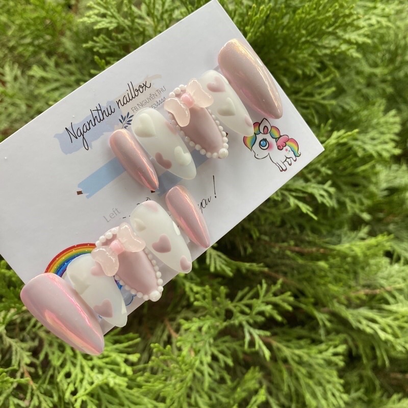 Nail box thiết kế màu hồng phối trắng mie shine