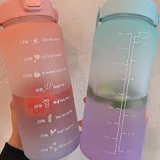 Bình Đựng Nước 2L Dễ Thương Có Vạch Báo Giờ Uống Nước