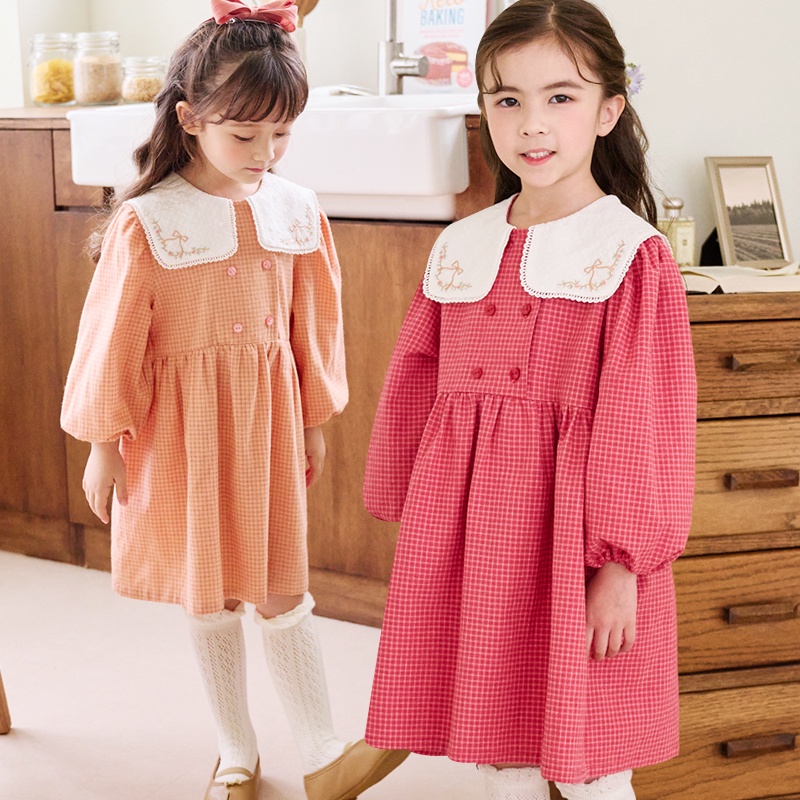 Váy thô caro cổ vuông thêu hoa Bebezoo BEB3OP105