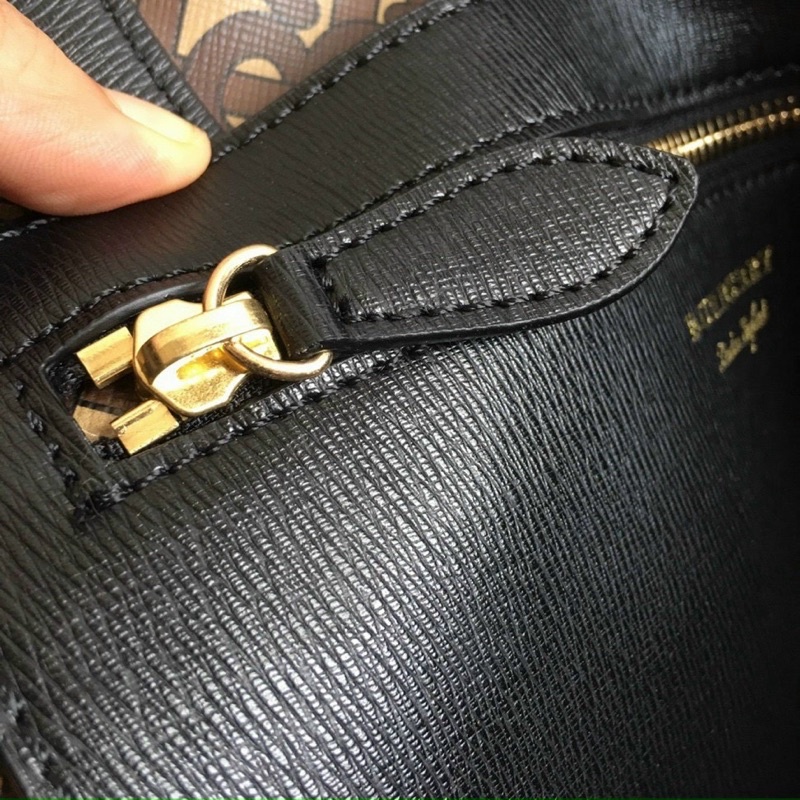 Túi To ry B dáng tote đen- xuất dư- sẵn hàng