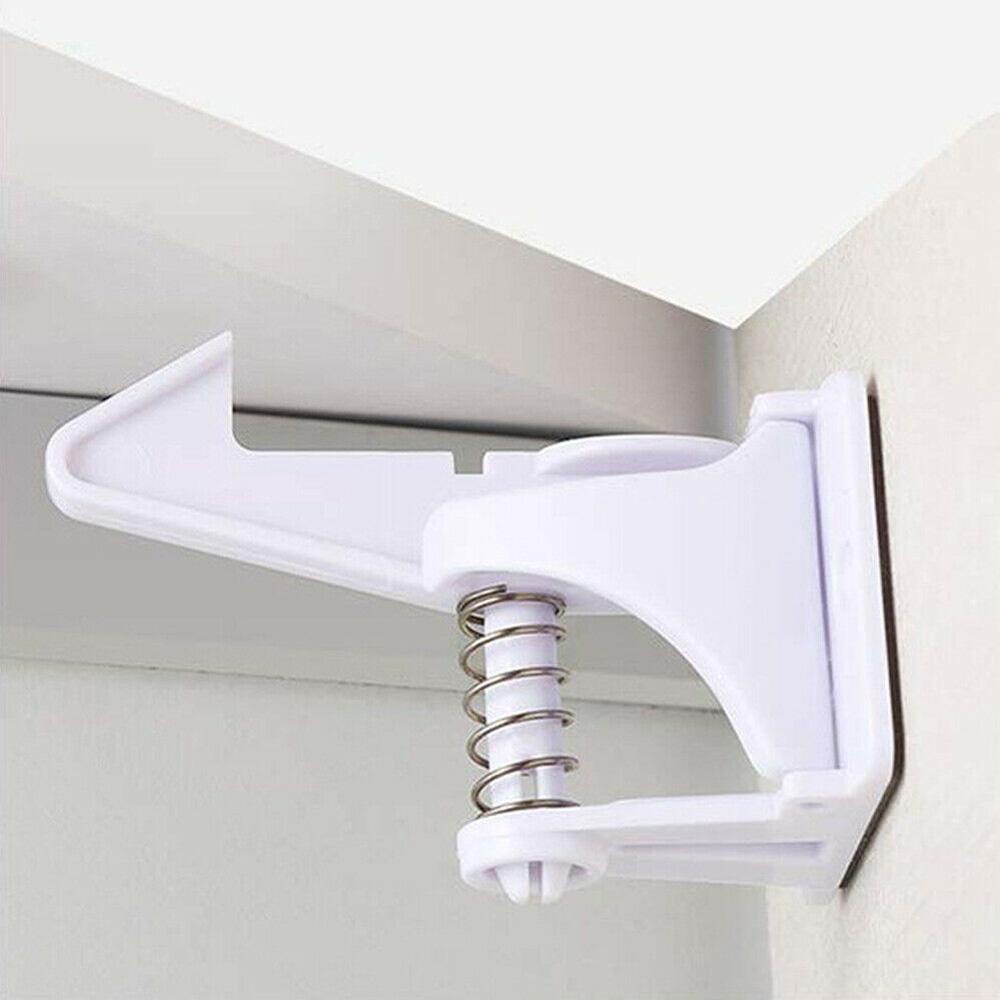 Khóa Cửa Tủ An Toàn Bằng Nhựa Cho Bé