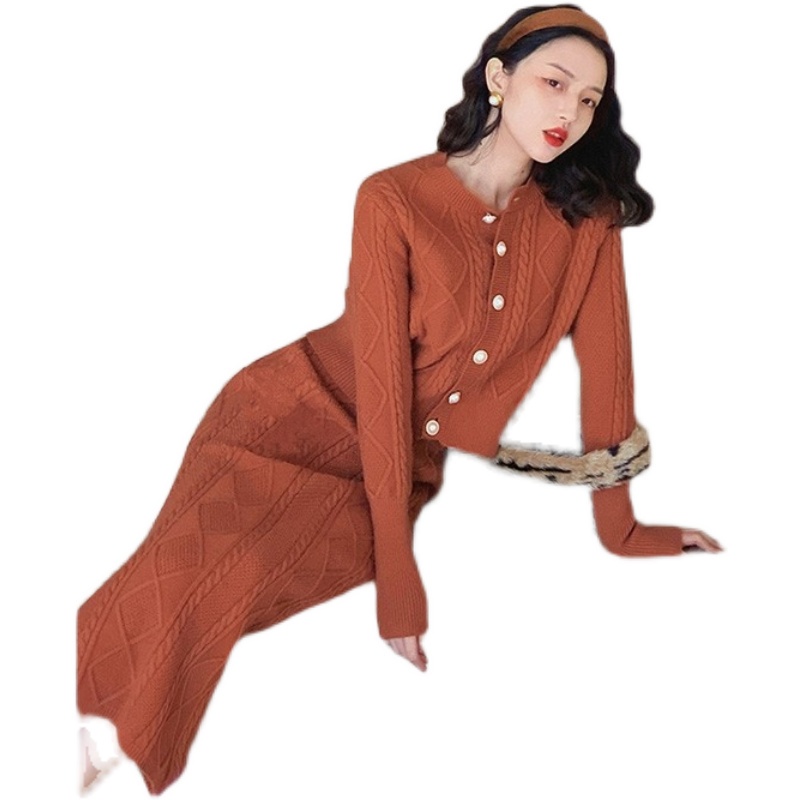 Bộ Áo Sweater Phối Chân Váy Kiểu Vintage Phương Tây Dễ Thương Cho Nữ 2021 | BigBuy360 - bigbuy360.vn