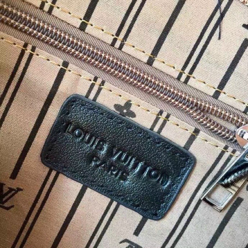 Túi đeo chéo da thật