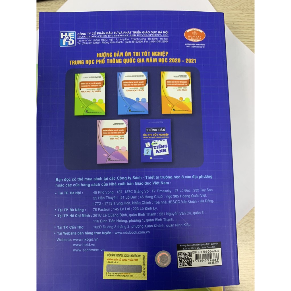 Sách - Hướng dẫn ôn thi tốt nghiệp trung học phổ thông quốc gia năm học 2020 - 2021 môn Tiếng Anh | BigBuy360 - bigbuy360.vn