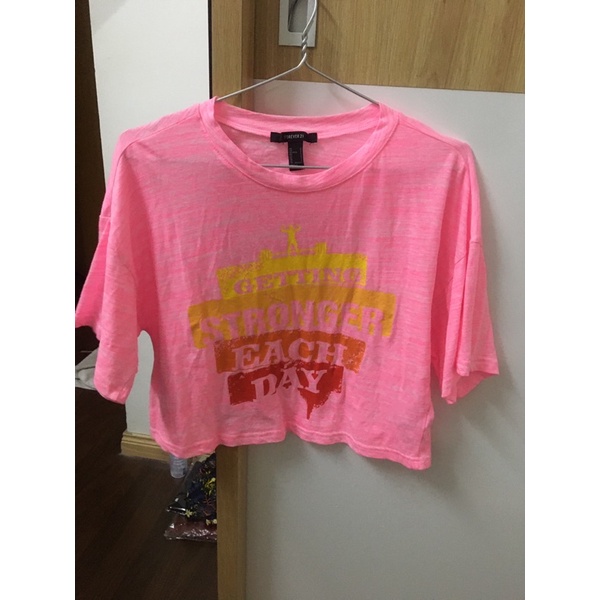 Pass áo hồng croptop f21 sz S