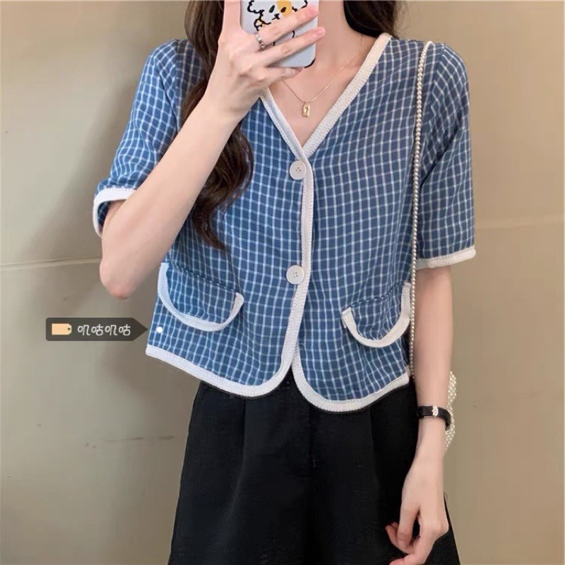 [SẴN] Áo kẻ sọc croptop 2 khuy cổ V vintage sang chảnh mát mẻ (ảnh thật ở cuối) | BigBuy360 - bigbuy360.vn