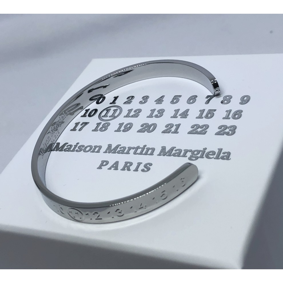Vòng tay Maison Margiela number logo engraved bracelet fw20