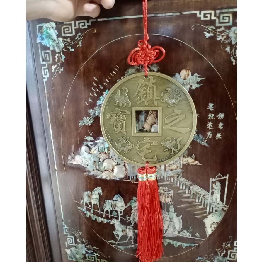 Đồng Xu Trấn Trạch Chi Bảo, trấn giữ gia trạch có dây treo