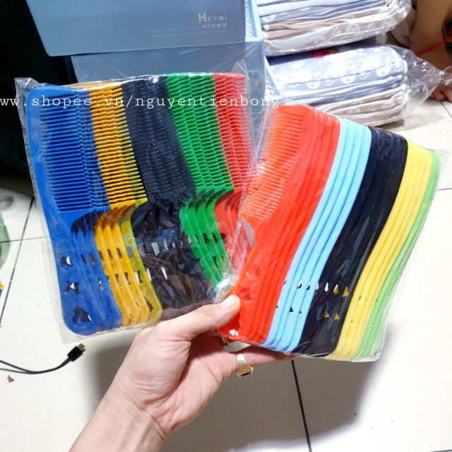 SIÊU SỈ 20 CHIẾC LƯỢC NHỰA CHẢI TÓC